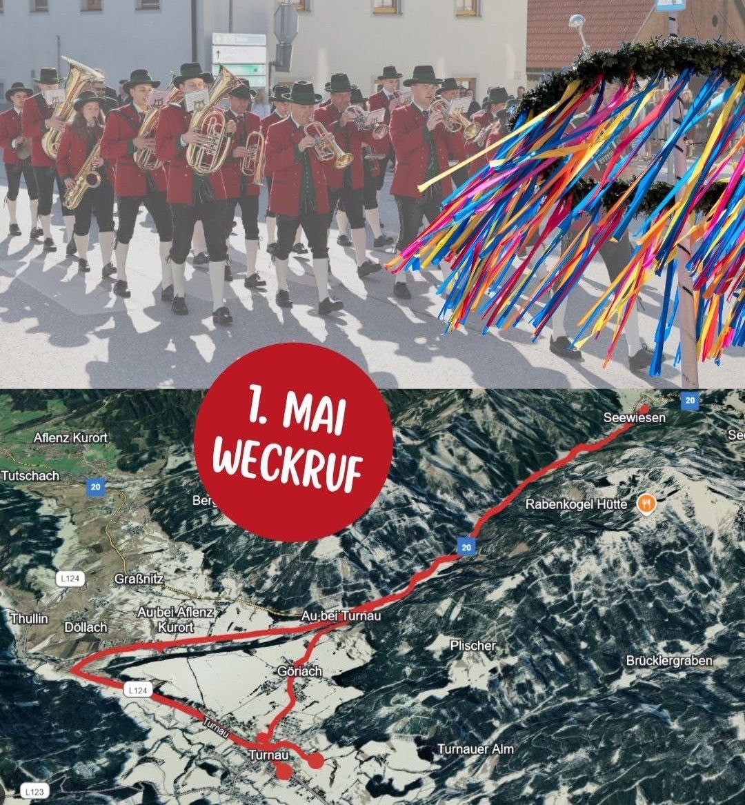 Ein Marschkapelle in roten Uniformen und schwarzen Hüten spielt Blechblasinstrumente während eines Festivals mit bunten Bändern im Vordergrund. Unten eine Karte mit einer hervorgehobenen Route.
