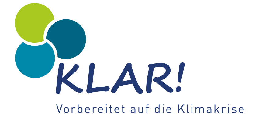 Bild enthält, Logo, Balloon, Ball, Sport, Tennis, Tennis Ball, Sphere, Head, Person, Text