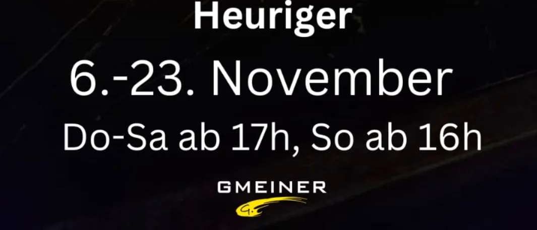 Eine Ausstellung von zwei Falstaff-Weinführern. Einer ist der Falstaff Guide 2014, und der andere ist der Falstaff Wein Guide. Beide sind an einer Wand mit einem Weinglassymbol ausgestellt. Vor den Führern stehen brennende Kerzen, Kürbisse und Blumen. Das Wort Heuriger steht unten.