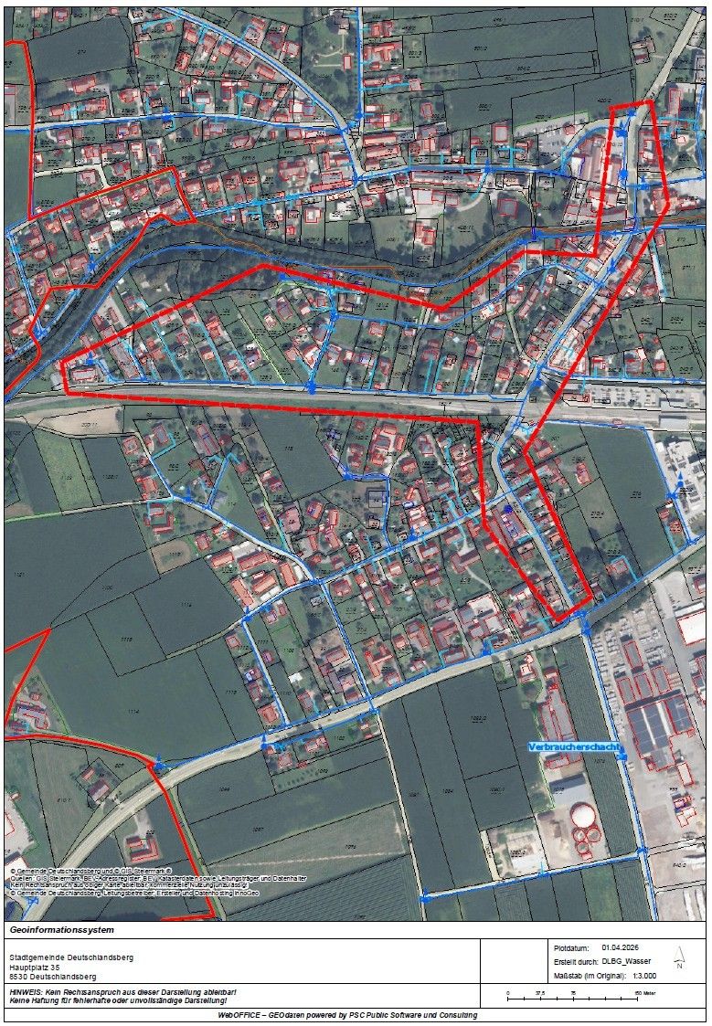 Luftaufnahme eines Vorstadtgebiets mit Gebäuden, Straßen und blauen und roten Linien, die Grenzen und Infrastruktur anzeigen. Das Bild enthält eine Bezeichnung für einen bestimmten Bereich namens 'Verbraucherschacht.'