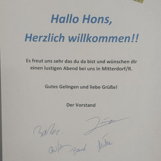 Bild enthält, Text, Person, Document