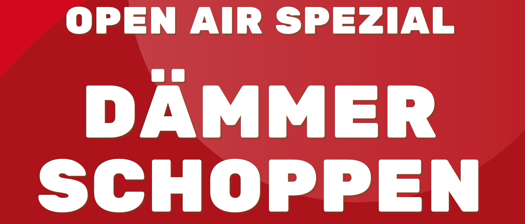 Plakat für Dämmerschoppen Open-Air-Veranstaltung. Geplant für den 4. Juli 2025 um 19:30 Uhr in Pilgersdorf. Zusätzliche Veranstaltungen umfassen ein Jubiläumsfest vom 29. bis 31. August 2025 und ein Martini-Konzert am 15. November 2025.