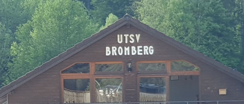 Bild enthält, Architecture, Building, Outdoors, Shelter, Wood, Tree, Nature, Housing, Countryside, Hut