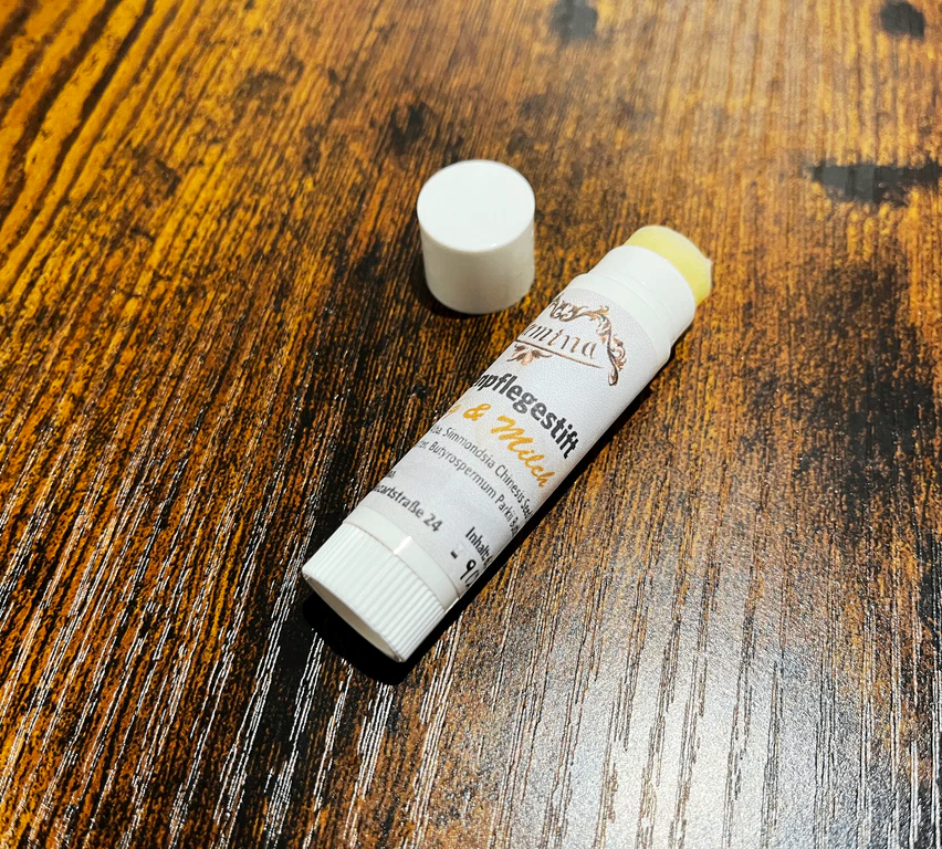 Bild enthält, Test Tube, Dynamite, Weapon