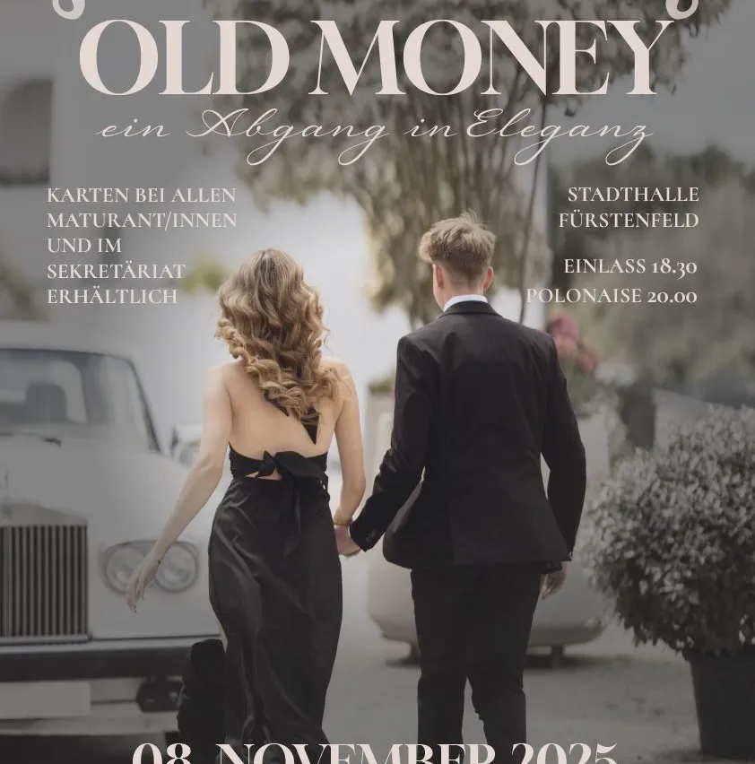 Ein Veranstaltungsplakat für 'Old Money' zeigt ein Paar in eleganter Kleidung, das sich an den Händen hält und neben einem klassischen Auto steht, umgeben von stilvoller Dekoration. Das Datum ist der 8. November 2025.