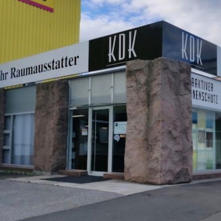 Bild enthält, Architecture, Building, Plant, Car, Car Dealership, Transportation, Vehicle