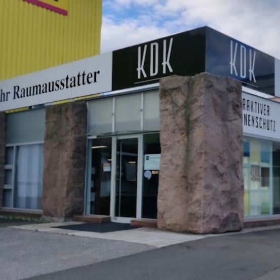 Bild enthält, Architecture, Building, Plant, Car, Car Dealership, Transportation, Vehicle