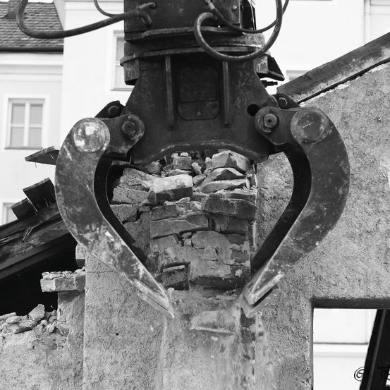 Bild enthält, Brick, Demolition