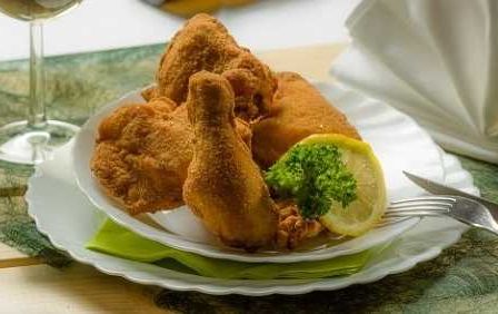 Bild enthält, Food, Fried Chicken, Food Presentation, Cutlery