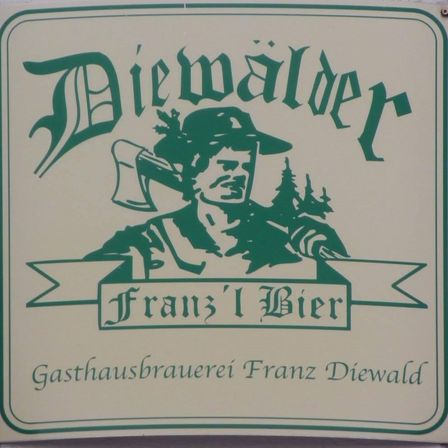 Bild enthält, Person, Face, Head, Advertisement, Logo, Text, Sign, Symbol