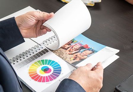 Bild enthält, Business Card, Paper, Text, Chart