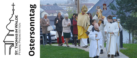Am Ostersonntag geht eine Gruppe von Menschen in weißen Gewändern in einer Prozession mit Kerzen. Ein Priester hält eine goldene Statue von Jesus.