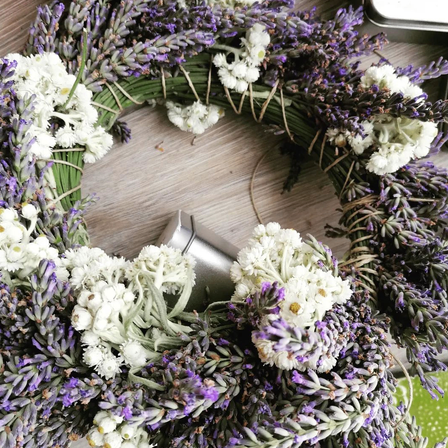 Bild enthält, Flower, Plant, Wreath