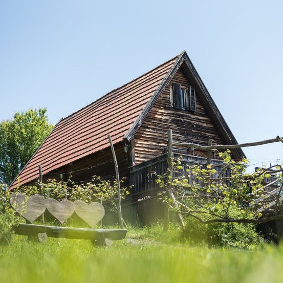 Bild enthält, Architecture, Building, Housing, House, Cabin, Cabin In The Woods