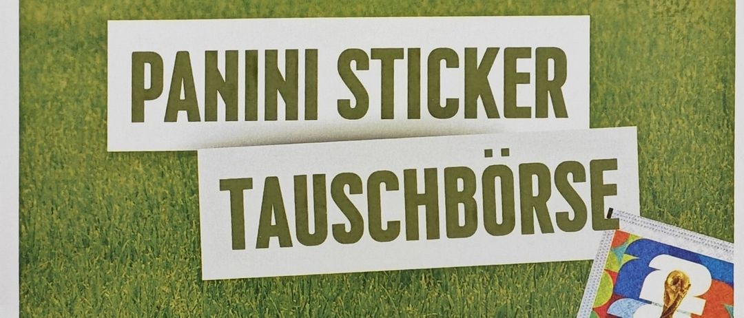 Plakat mit Fußball, Text 'Panini Sticker Tauschbörse', Termine 12.06 und 19.06, Zeit 14:00-16:00, Ort Krawany Hobby & Spiel. Bringen Sie doppelte Sticker mit und tauschen Sie mit Freunden.