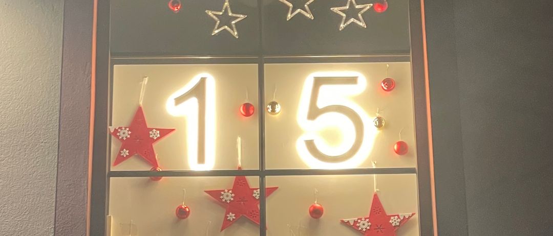 Bild enthält, Number, Symbol, Text, Architecture, Building