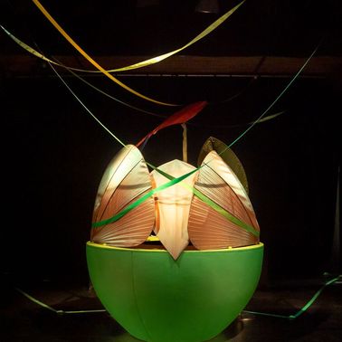 Bild enthält, Sphere, Lighting, Lamp