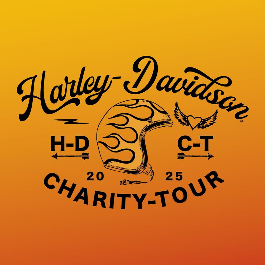 Harley-Davidson Logo mit Helm, Flügeln und Herz. Darunter steht 'H-D 20 C-T 25 CHARITY-TOUR'. Der Hintergrund ist gelb und orange.
