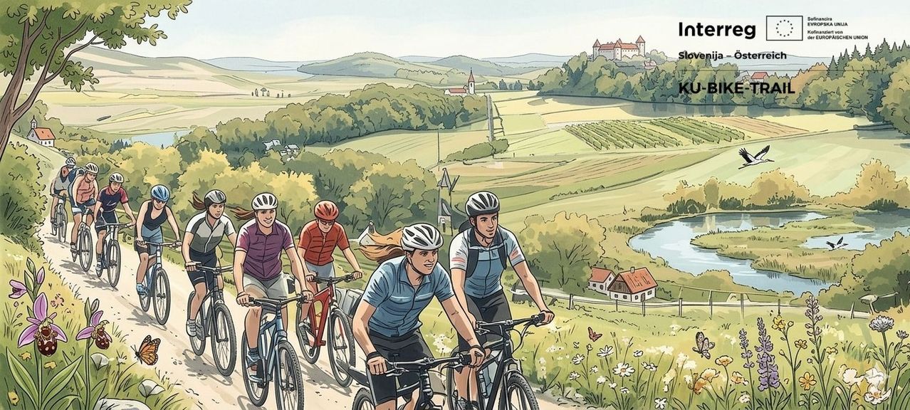 Fünf Radfahrer fahren auf einer Landstraße. In der Ferne sind Bäume und eine Burg zu sehen. Ein Fluss und ein Haus befinden sich auf der rechten Seite.