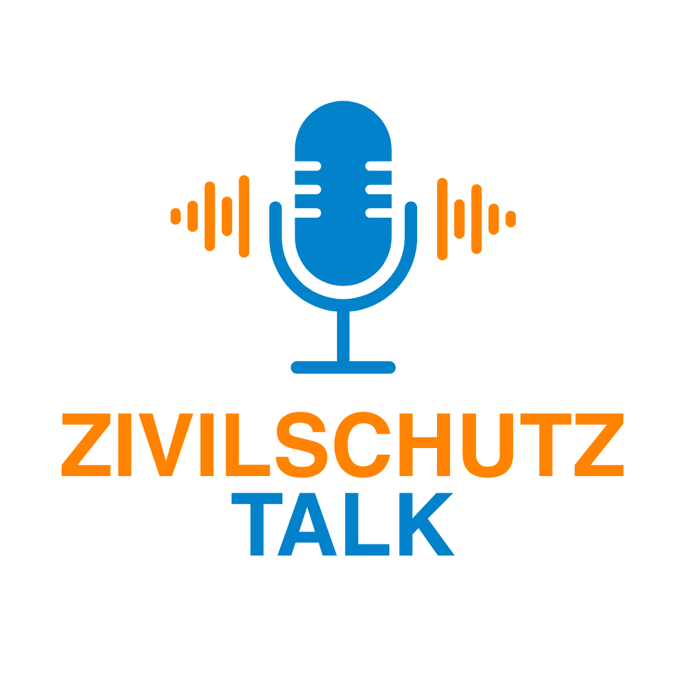 Das Zivilschutz Talk Logo zeigt ein blaues Mikrofon mit orangefarbenen Schallwellen darüber. Darunter steht 'Zivilschutz Talk' in fetten orangen und blauen Buchstaben.
