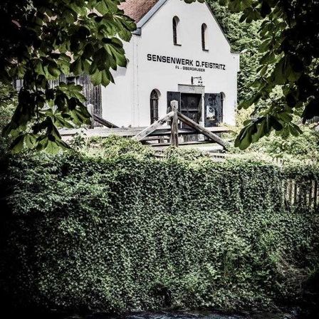 Bild enthält, Building, Cottage, Monastery, Outdoors, Shelter, Villa, Vegetation, Hotel, Nature, Hedge