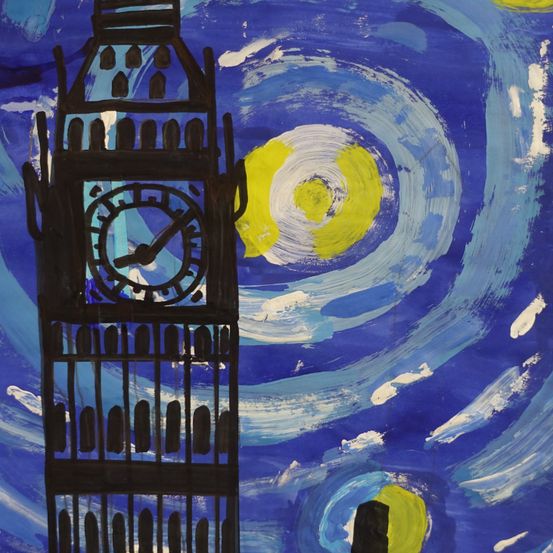 Eine stilisierte Darstellung des Big Ben Uhrturms mit Hintergrund des Nachthimmels. Der Himmel wirbelt in Blau und Gelb um zwei leuchtende Scheiben.