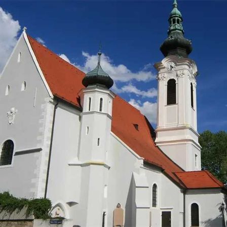 Bild enthält, Building, Monastery, Spire, Tower, Clock Tower, Bell Tower, Arch, Gothic Arch, Church