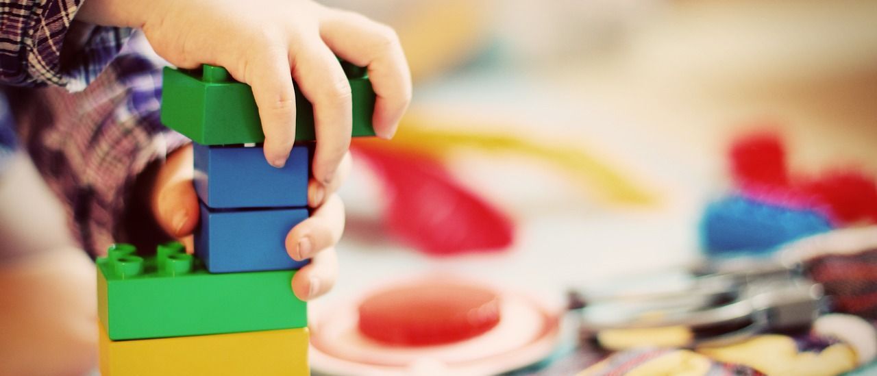 Bild enthält, Toy, Lego Set, Boy, Child, Male, Person