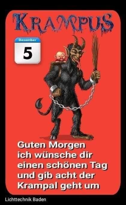 Eine Krampus-Karte mit rotem Hintergrund zeigt einen Dämon mit Hörnern, einer Kette und einem kleinen Kind auf seiner Schulter. Das Datum ist der 5. Dezember.