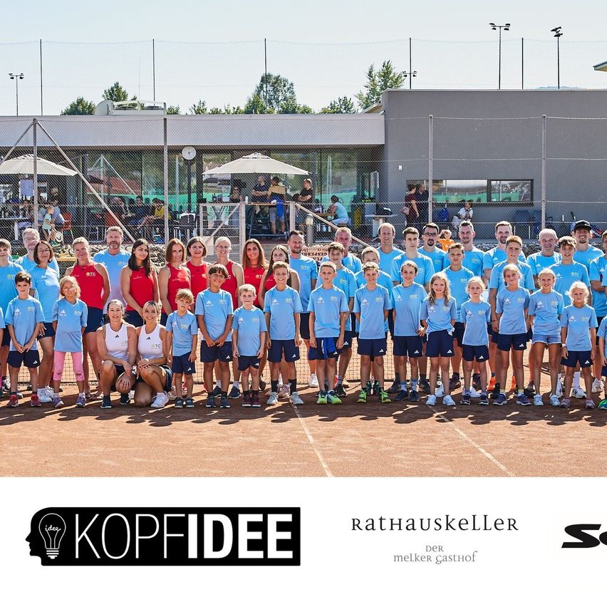 Bild enthält, People, Person, Team, Clothing, Shorts