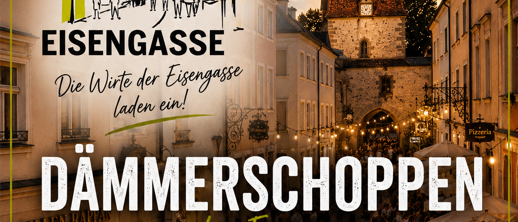 Eine Werbung für ein Sommerabend-Event in der Eisengasse, mit einer lebhaften Straßenszene von Menschen, die im Freien essen, beleuchtet von Lichterketten, und einem musikalischen Noten-Grafik.