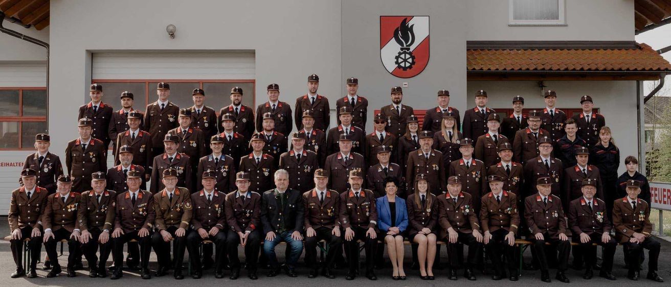 Image contains, People, Person, Groupshot, Clothing, Footwear, Shoe