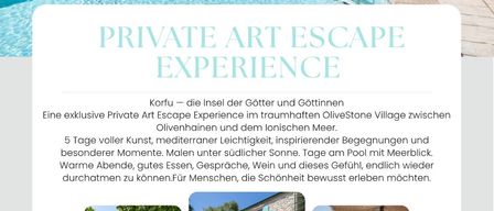 Bild eines Poolbereichs mit Liegestühlen und einem Haus, die eine private Kunstflucht auf der Insel Korfu bewerben.