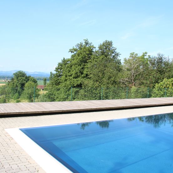 Bild enthält, Pool, Water, Architecture, Building, Hotel, Resort, Swimming Pool, Nature, Outdoors, Scenery