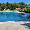 Bild enthält, Hotel, Resort, Pool, Water, Swimming Pool, Nature, Outdoors, Scenery, Villa, Aerial View