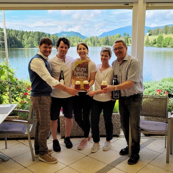 Bild enthält, Nature, Outdoors, Scenery, Pants, Person, Portrait, Adult, Male, Man, People