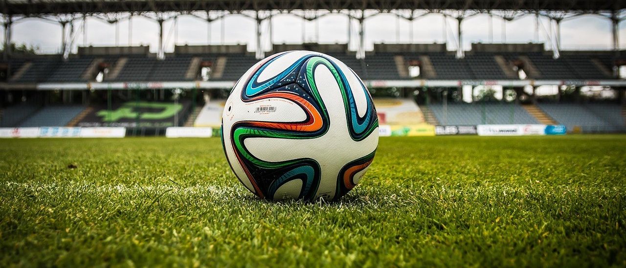 Bild enthält, Ball, Football, Soccer, Soccer Ball, Sport, Field, Sphere