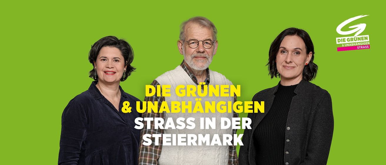 Drei Personen stehen vor einem grünen Hintergrund. Der Mann trägt eine Brille und eine weiße Weste. Zwei Frauen stehen auf beiden Seiten, eine trägt ein schwarzes Oberteil und die andere ein blaues Oberteil.