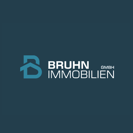 Ein blauer Hintergrund mit dem Logo von Bruhn Immobilien, bestehend aus einem blauen 'B' Symbol und dem Text 'BRUHNI IMMOBILIEN GMBH'.