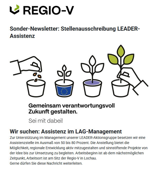 Eine Anzeige für eine LEADER-Assistenzstelle, die eine Hand zeigt, die einen Samen in einen Becher pflanzt, mit Text auf Deutsch. Es werden Bewerbungen für eine Management-Assistentenstelle angeboten, mit einer Position von 50-80% und Möglichkeiten zur regionalen Entwicklung.