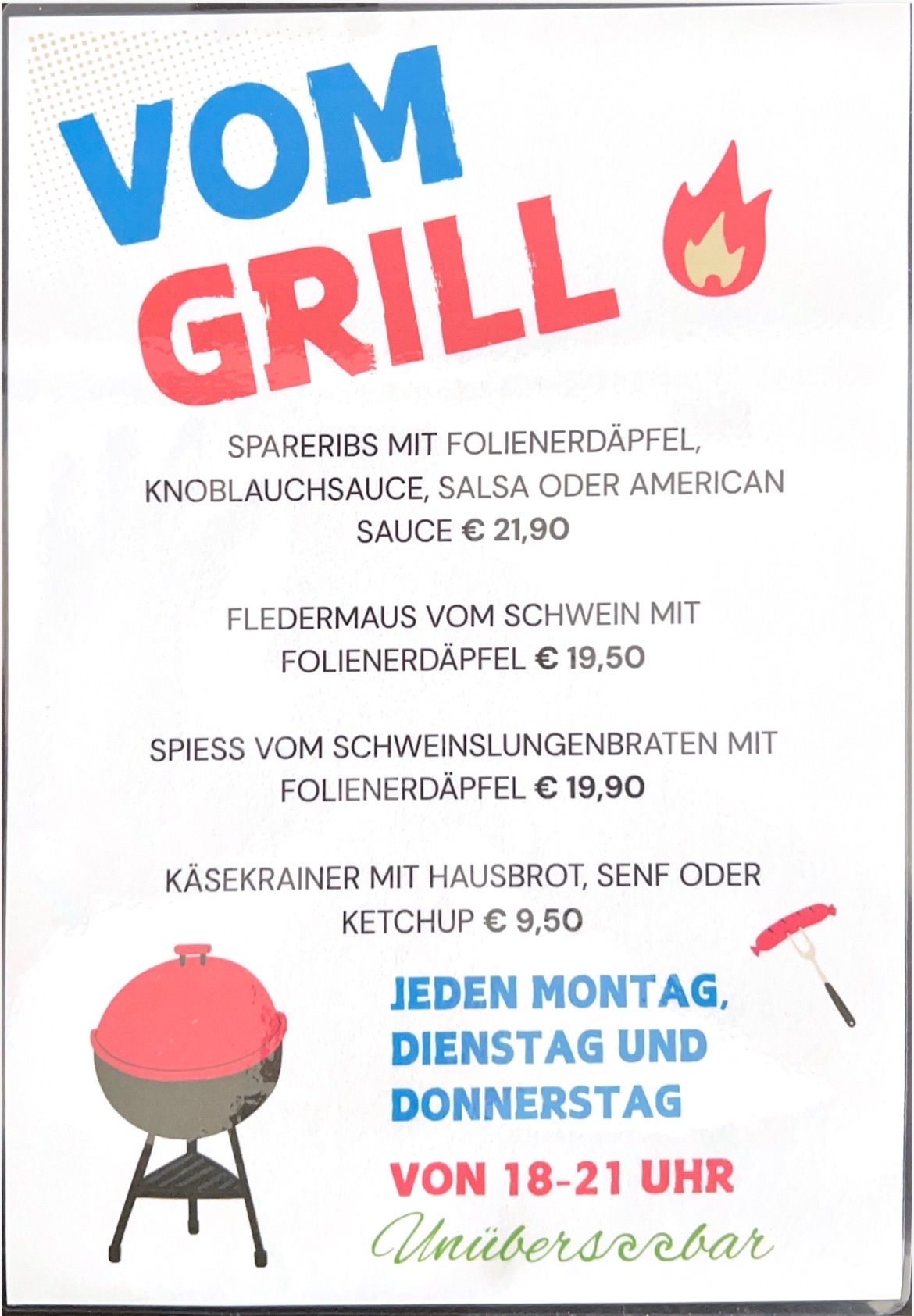 Grillmenü bietet Spareribs mit Sauerkraut, Knoblauchsauce oder American Sauce für 21,90 €. Ebenfalls erhältlich sind Schweineflügel mit Sauerkraut für 19,50 €, Schweinespieß mit Sauerkraut für 19,90 € und Käseschnitten mit Senf, Zwiebel oder Ketchup für 9,50 €. Verfügbar jeden Montag, Dienstag und Donnerstag.