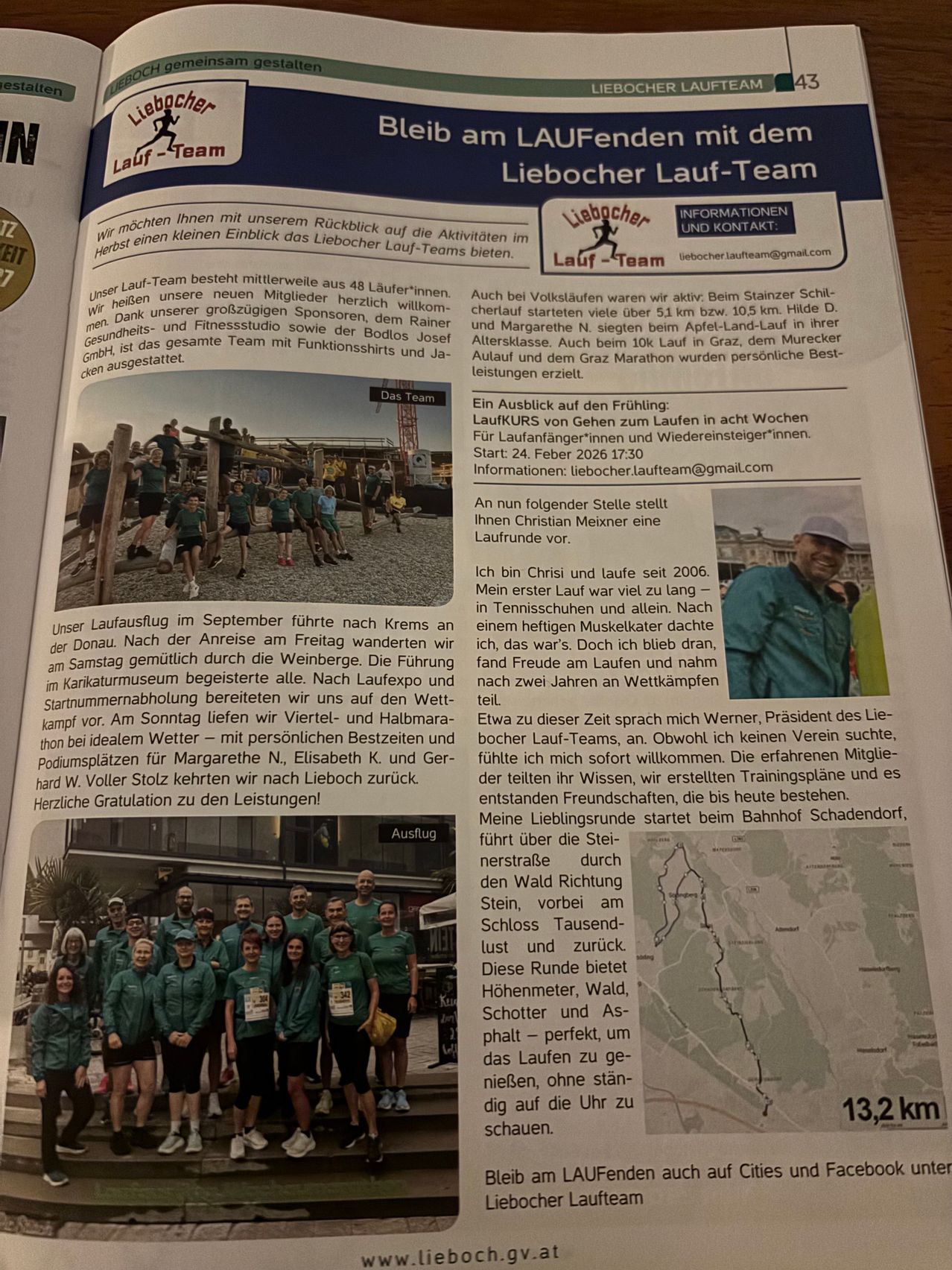 Ein Zeitschriftenausschnitt zeigt ein Foto einer Laufgruppe und Details über das Liebocher Lauf-Team, einschließlich ihrer Aktivitäten, Laufstrecken und Erfolge. Es wird ein Lauf von Krems zur Donau erwähnt, mit Fotos der Teilnehmer und einer Karte der Route.