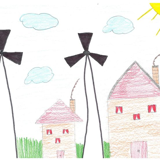 Eine Bleistiftzeichnung einer Landschaft mit zwei Häusern und zwei Windrädern. Das linke Haus hat einen Schornstein und ein rotes Dach. Das rechte Haus hat ein rotes Dach und einen Schornstein. Die Windräder sind schwarz mit ein paar Wolken am Himmel.