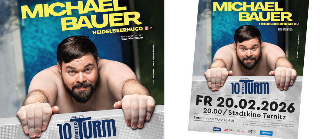 Ein Poster für eine Bier-Hug-Komödie mit dem Titel 'Heidelbeerhugo'. Das Poster zeigt den nackten Arm eines Mannes, der auf einem Tisch lehnt. Ein weiteres Poster zeigt eine Hand, die in einen Pool mit der Nummer 1 und dem Preis von 20 Euro reicht.