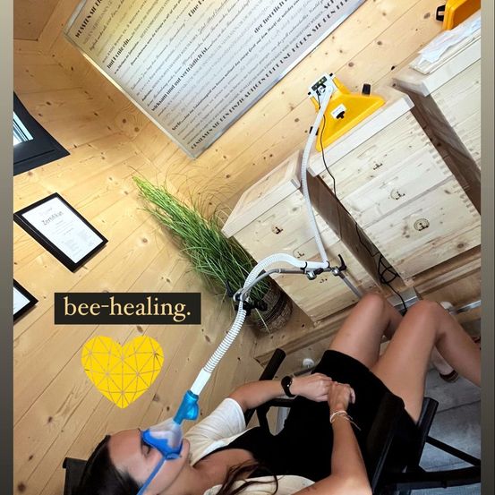 Bild enthält, Indoors, Interior Design, Person, Clinic