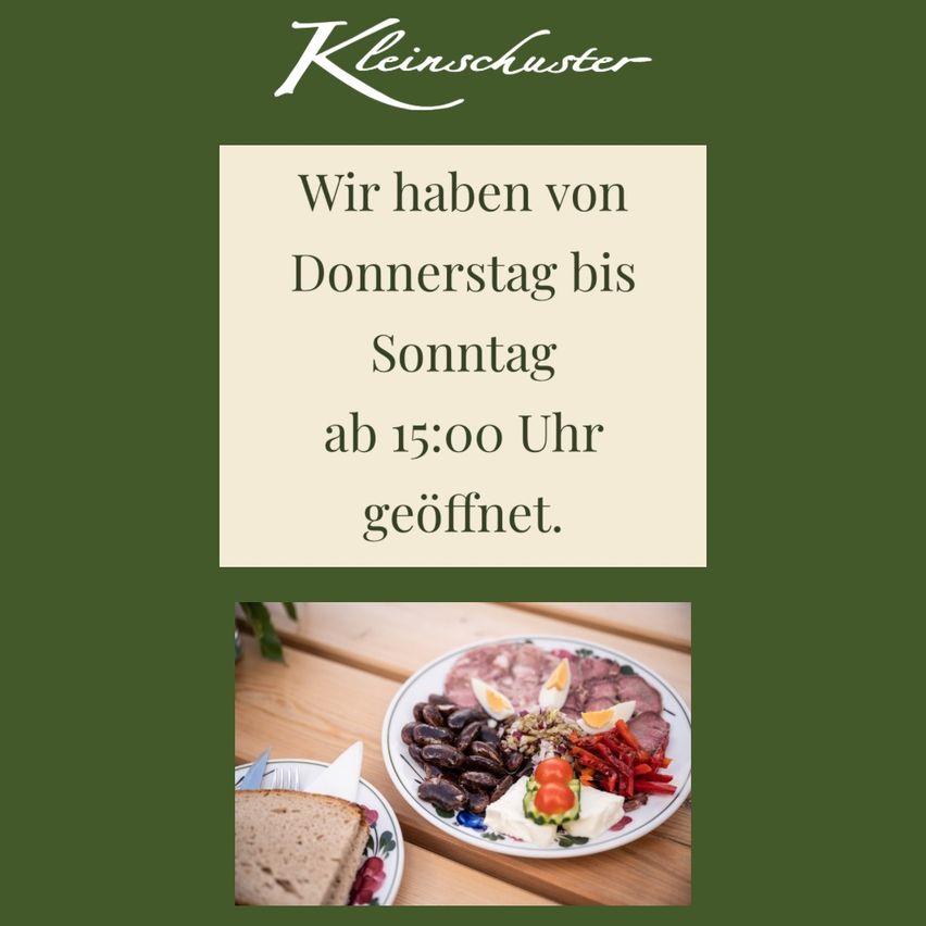 Ein Plakat mit einem Teller Essen und Text, der die Öffnungszeiten von Donnerstag bis Sonntag um 15 Uhr angibt.