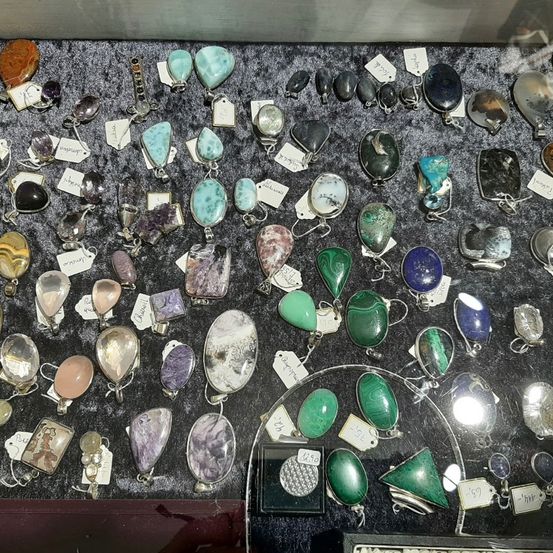 Bild enthält, Accessories, Gemstone, Jewelry, Mineral, Necklace