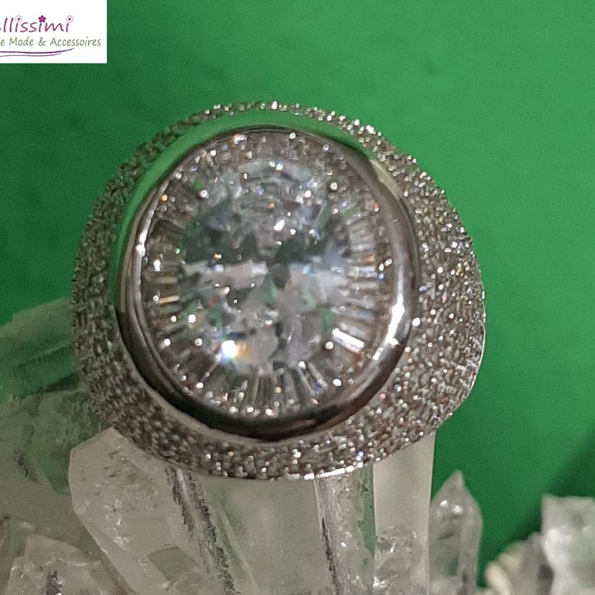 Bild enthält, Accessories, Diamond, Gemstone, Jewelry, Crystal, Machine, Wheel, Mineral