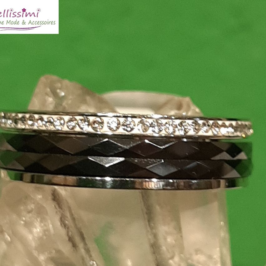 Bild enthält, Accessories, Jewelry, Diamond, Gemstone, Ornament, Crystal, Ring