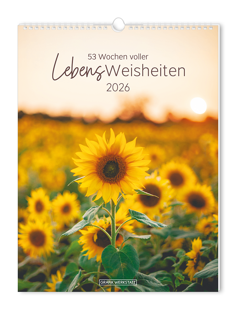 Eine Kalenderseite zeigt das Jahr 2026 mit einer Sonnenblume in der Mitte, umgeben von weiteren Sonnenblumen unter einem Sonnenuntergangshimmel.